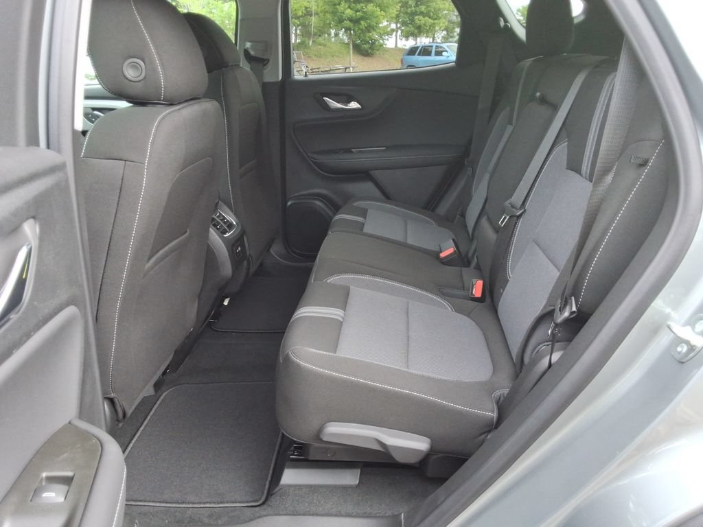 New 2026 Chevrolet Blazer LT FWD image 16