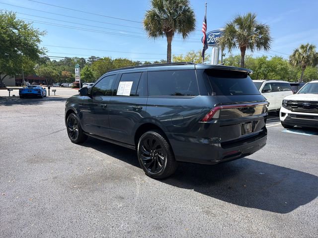 Used 2025 Lincoln Navigator Reserve w/ Jet Appearance Package AWD/4WD image 6