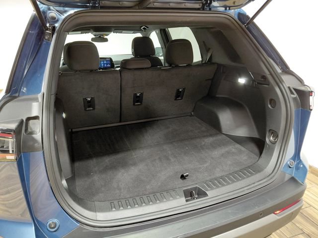 Used 2025 Chevrolet Equinox LT image 38