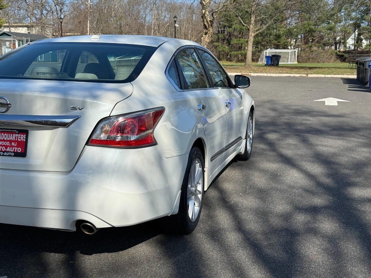 Used 2015 Nissan Altima 2.5 SV w/ Convenience Package image 6
