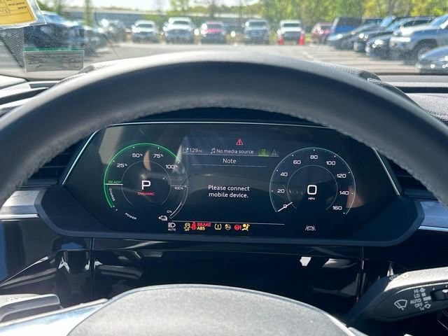 Used 2022 Audi e-tron Premium AWD/4WD image 23