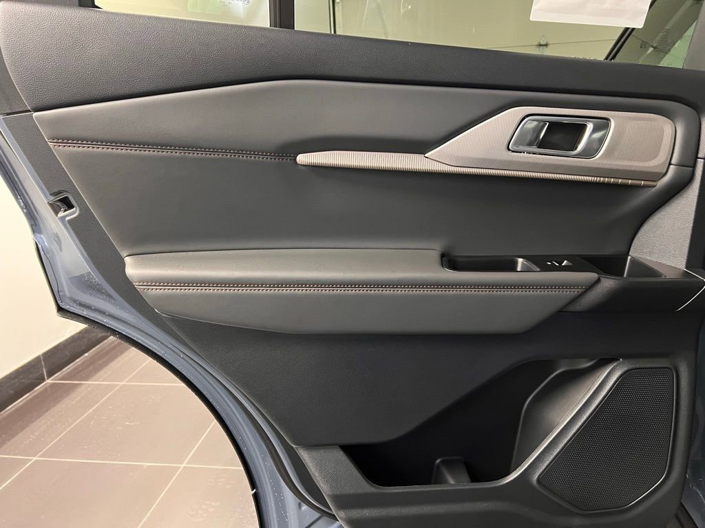 New 2026 Ford Explorer Active w/ Active Comfort Package AWD/4WD image 33