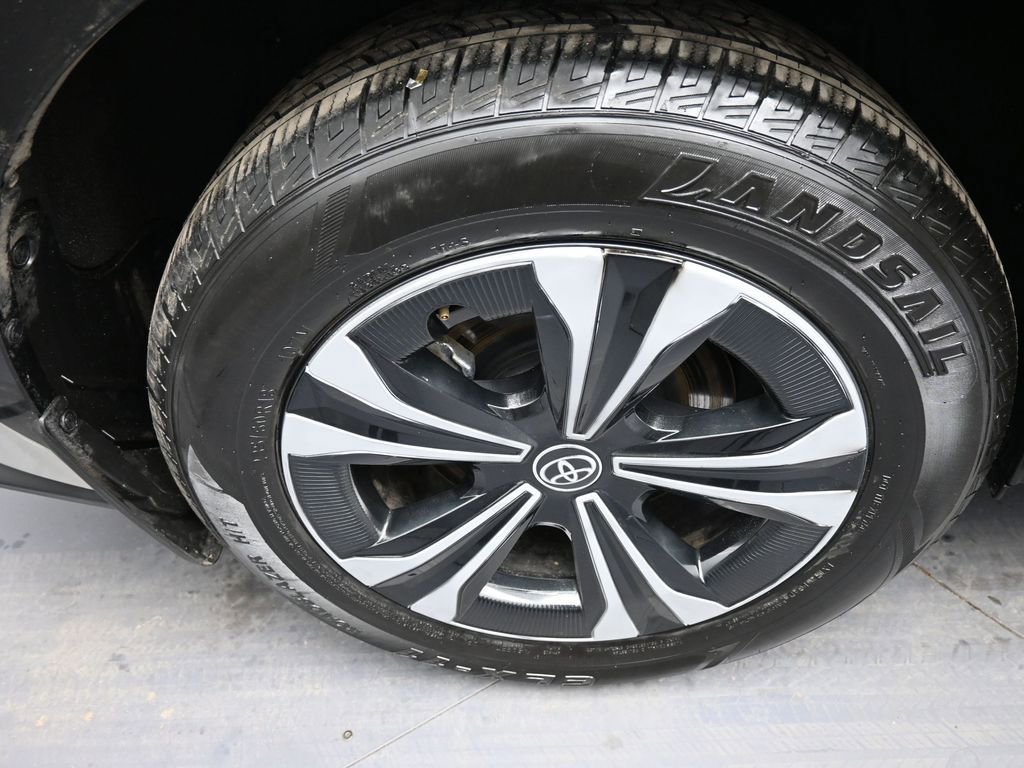 Used 2023 Toyota bZ4X XLE w/ Weather Package image 12