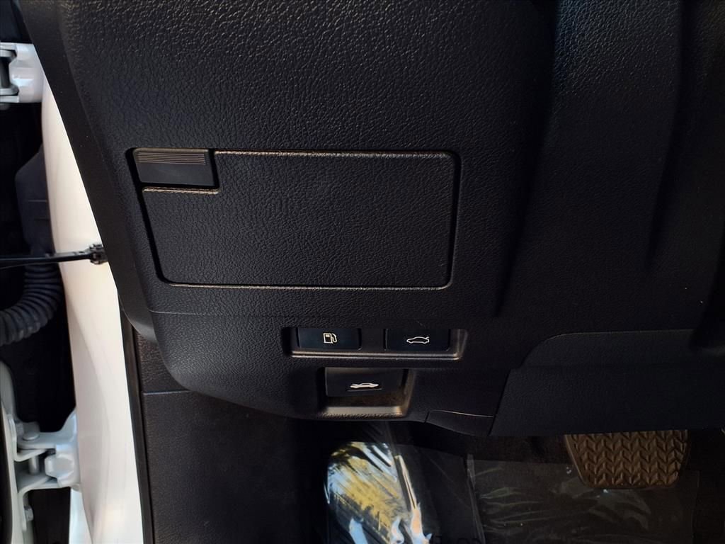 Used 2022 Lexus ES 300h w/ Premium Package image 14