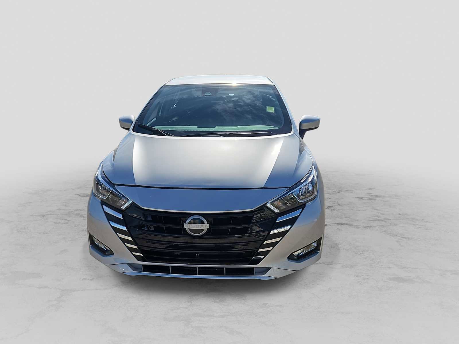 Used 2024 Nissan Versa SV w/ Trunk Package image 3