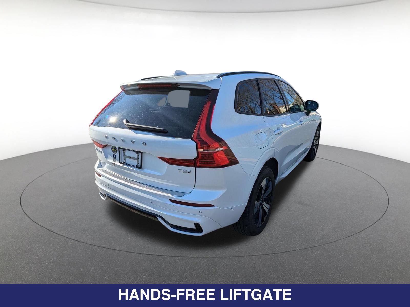 New 2025 Volvo XC60 T8 Plus w/ Protection Package Premier AWD/4WD image 5