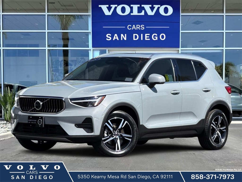 Certified 2025 Volvo XC40 B5 Core