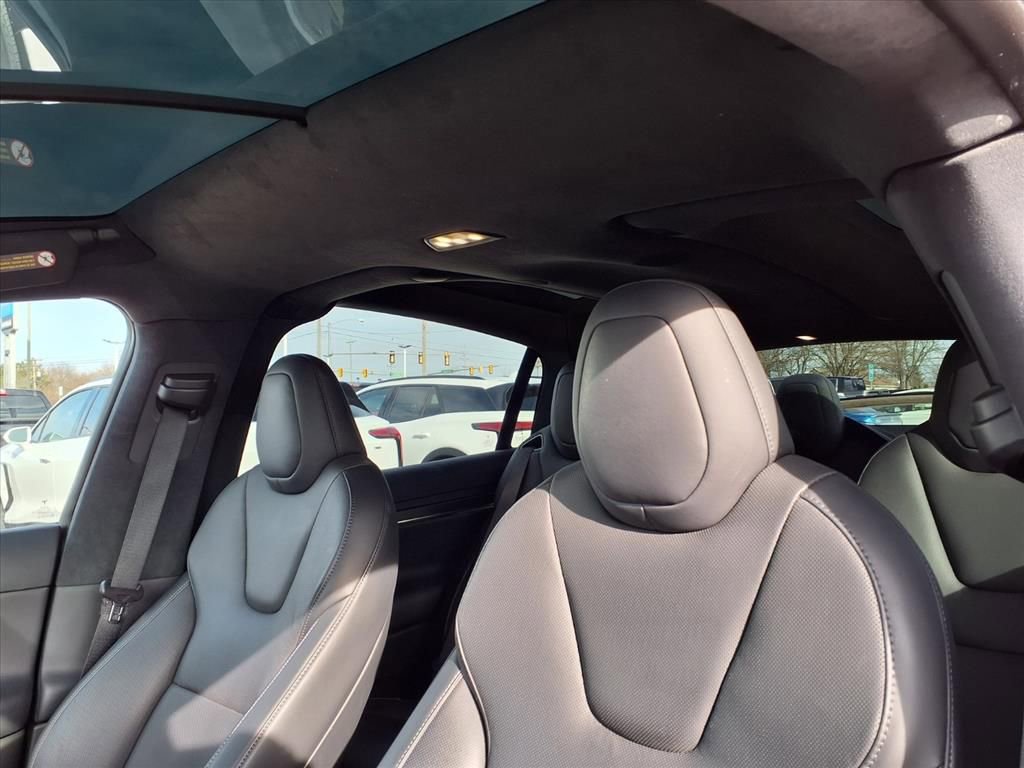Used 2022 Tesla Model X Plaid image 20