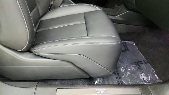 Used 2025 Cadillac Optiq Sport 1 AWD/4WD image 36