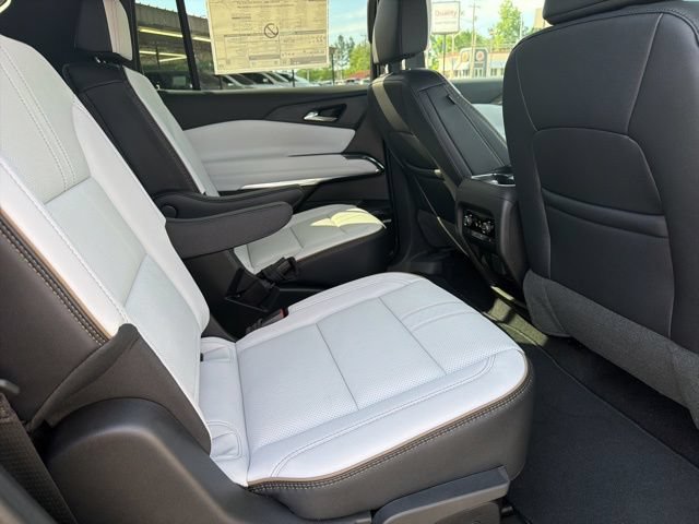 New 2026 Chevrolet Traverse High Country FWD image 16