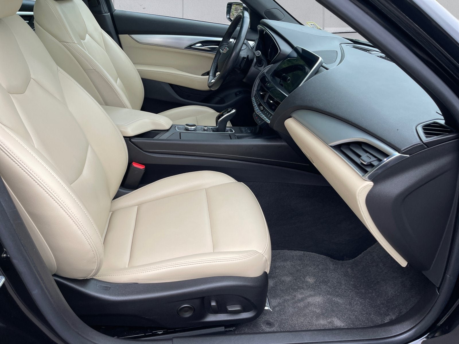 Certified 2023 Cadillac CT5 Luxury w/ Sun And Sound Package AWD/4WD image 16