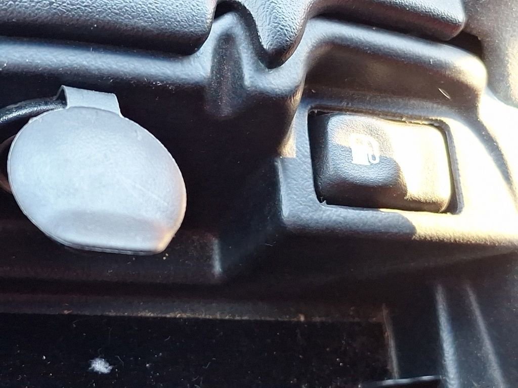 Used 2004 Chevrolet Corvette Base w/ Preferred Equipment Group image 29