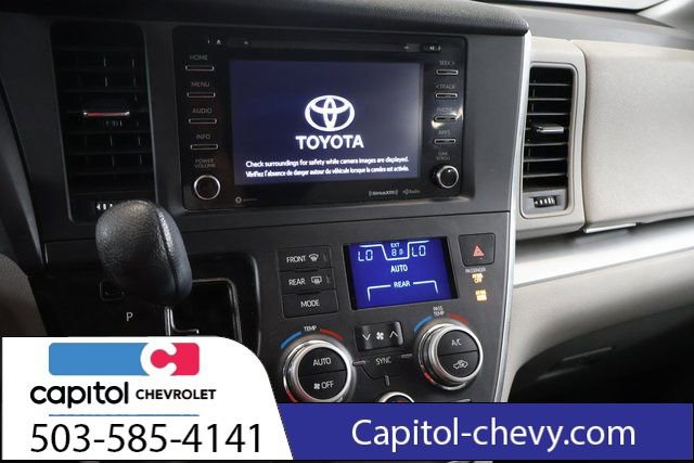 Used 2018 Toyota Sienna LE FWD image 20