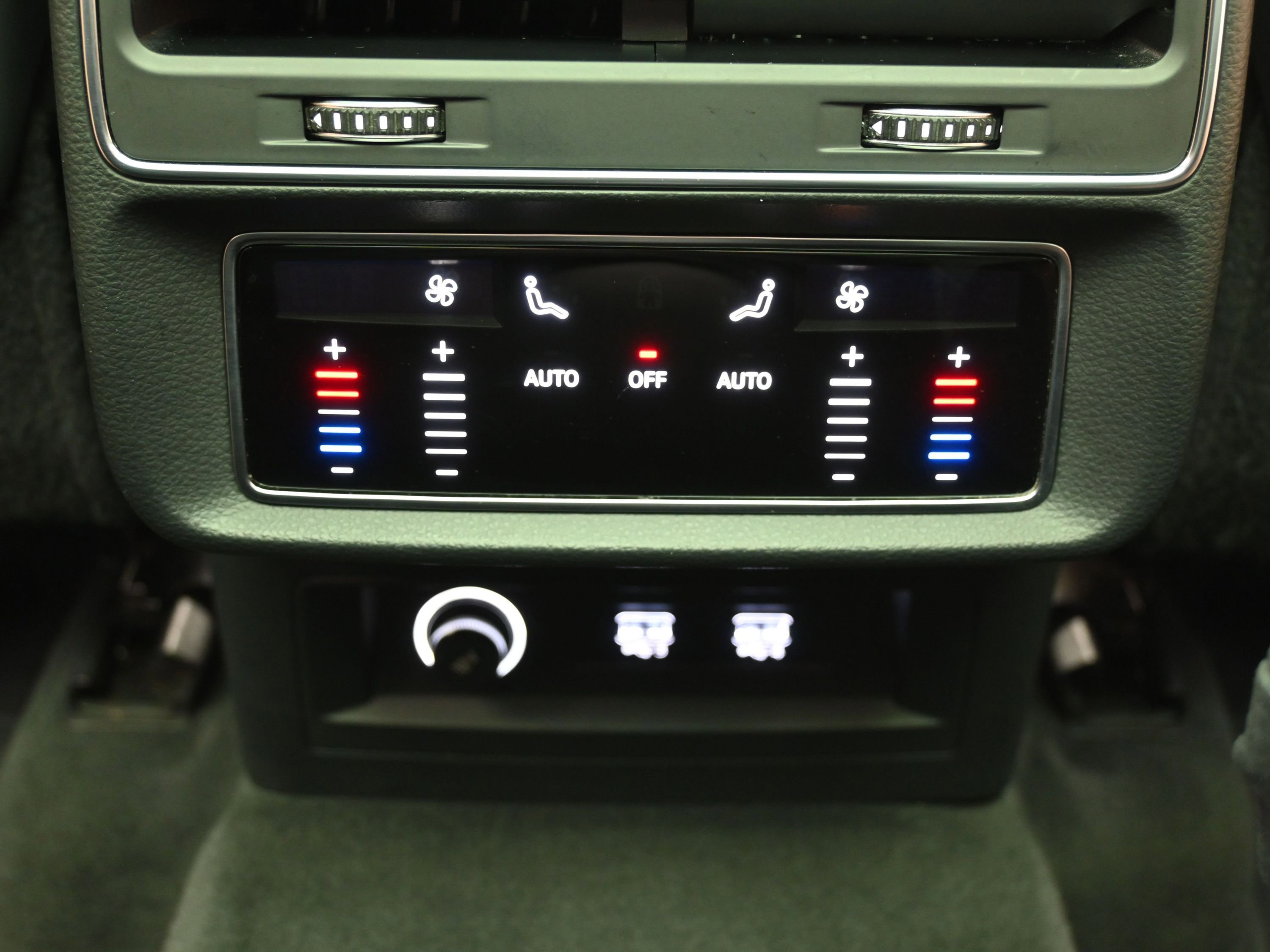 Used 2020 Audi Q7 3.0T Prestige w/ Prestige Package image 37