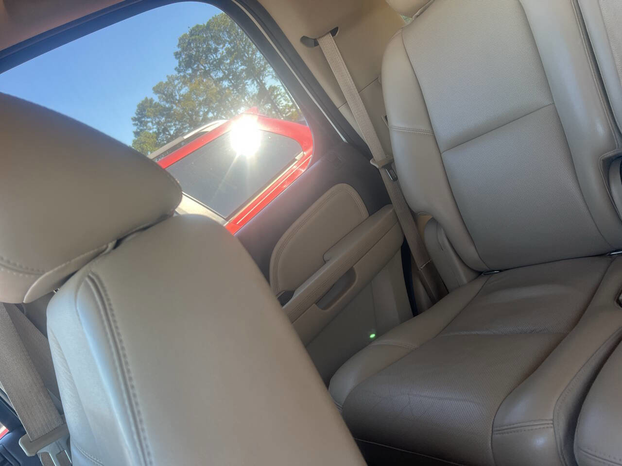 Used 2012 GMC Yukon Denali image 29