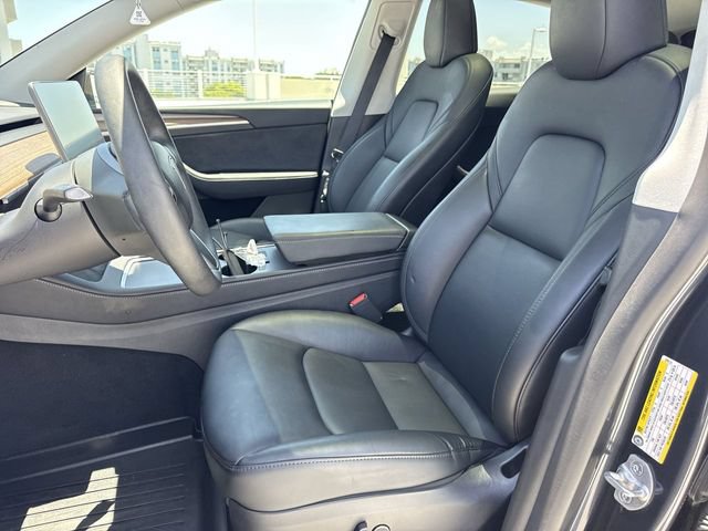 Used 2025 Tesla Model Y Long Range RWD image 11