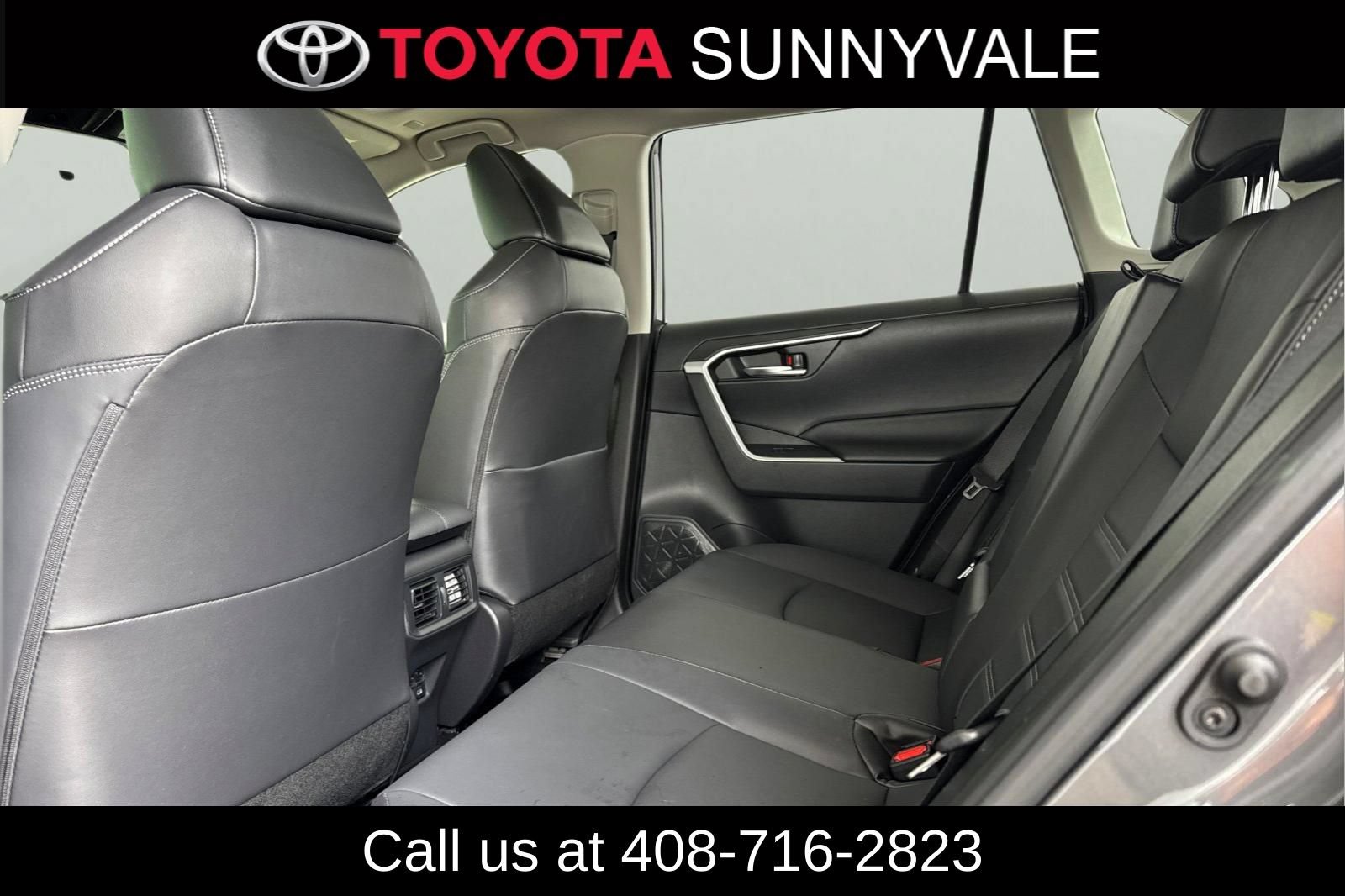 Used 2023 Toyota RAV4 XLE Premium AWD/4WD image 6