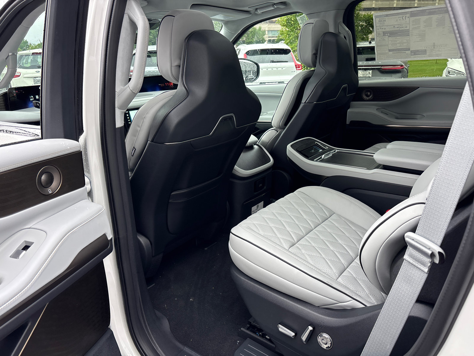 New 2026 Lincoln Navigator Black Label AWD/4WD image 27
