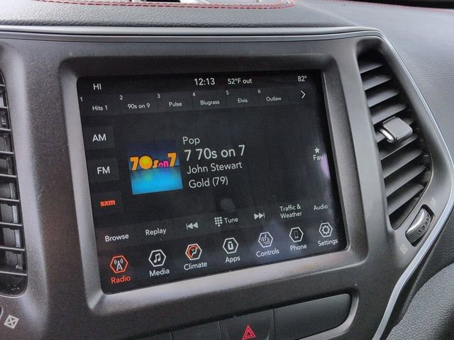 Used 2020 Jeep Cherokee Trailhawk w/ Comfort/Convenience Group image 17