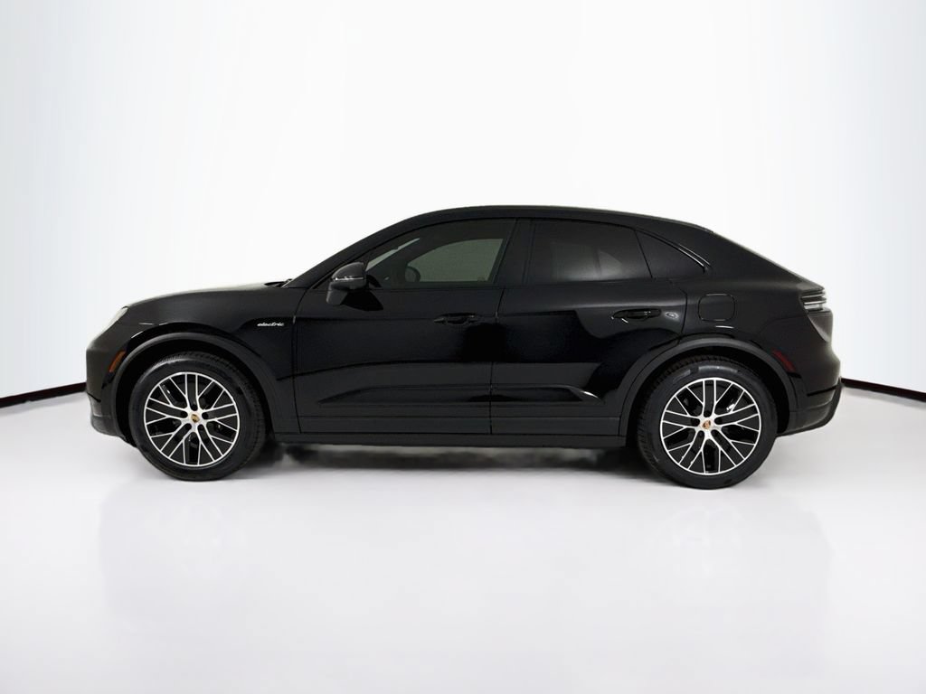New 2026 Porsche Macan Electric RWD image 2
