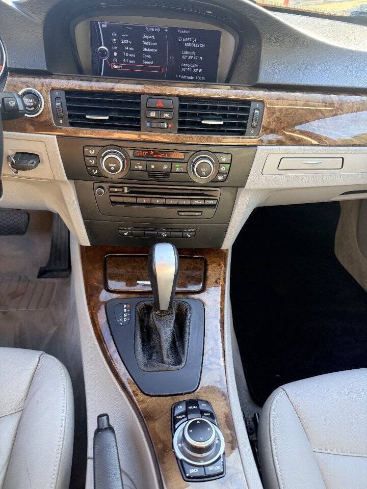 Used 2009 BMW 328i xDrive Wagon AWD/4WD image 15