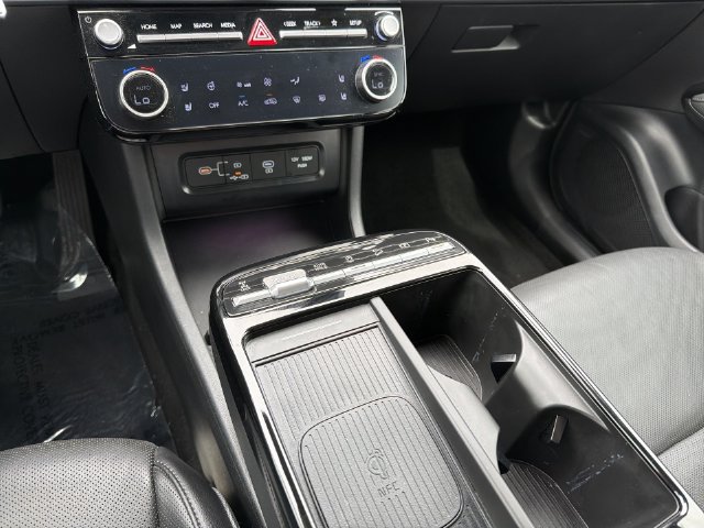 Certified 2025 Hyundai Tucson Limited AWD/4WD image 25