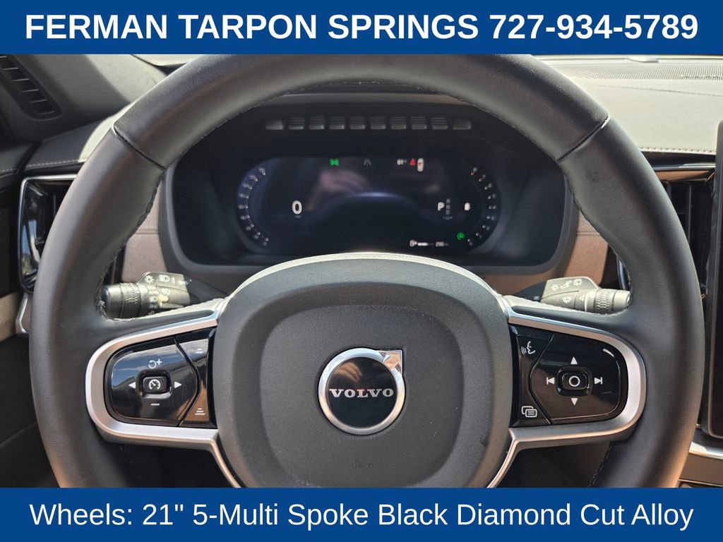 Certified 2025 Volvo XC90 B6 Plus image 30