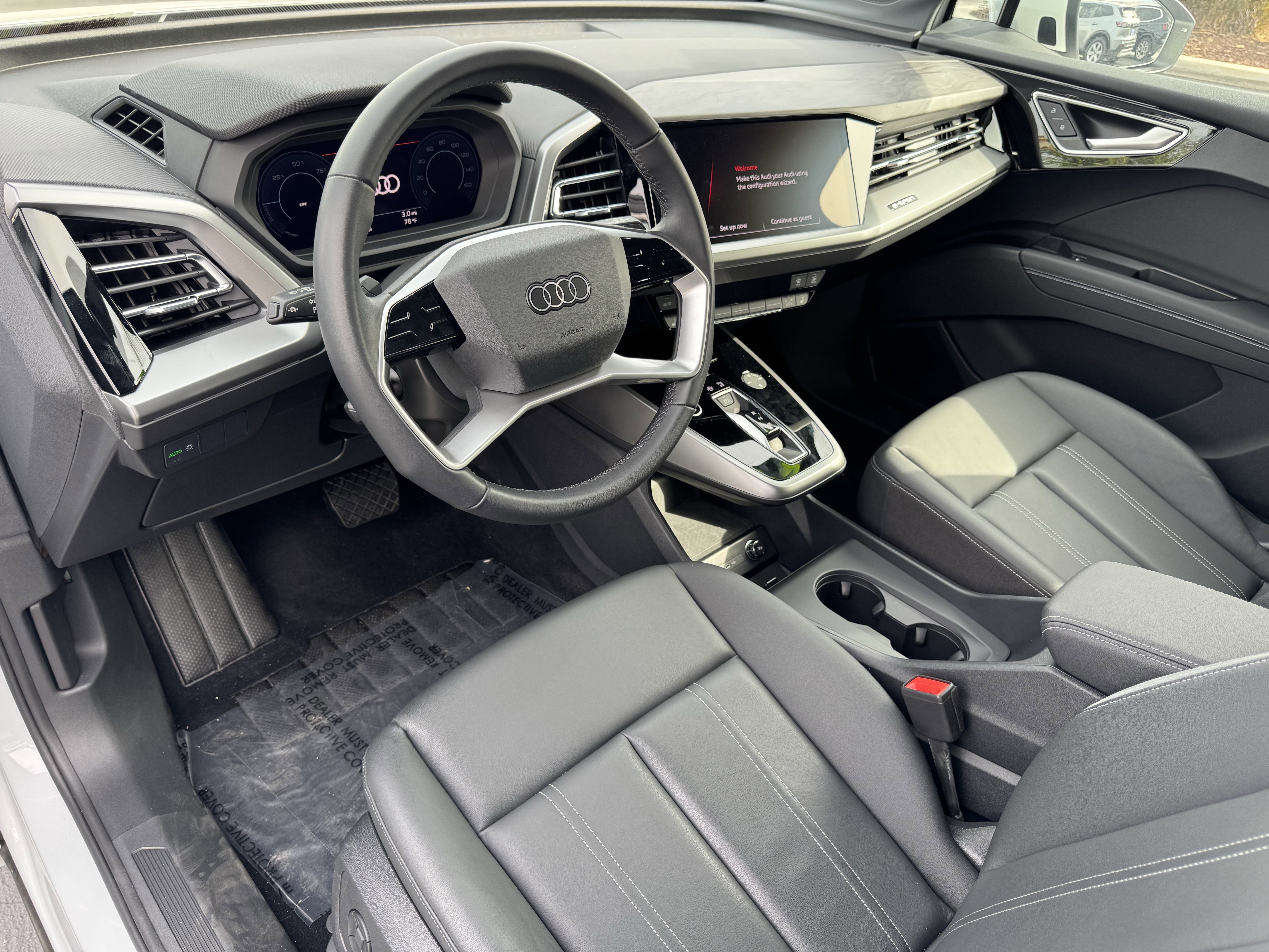 Used 2024 Audi Q4 e-tron Premium w/ Convenience Package image 16