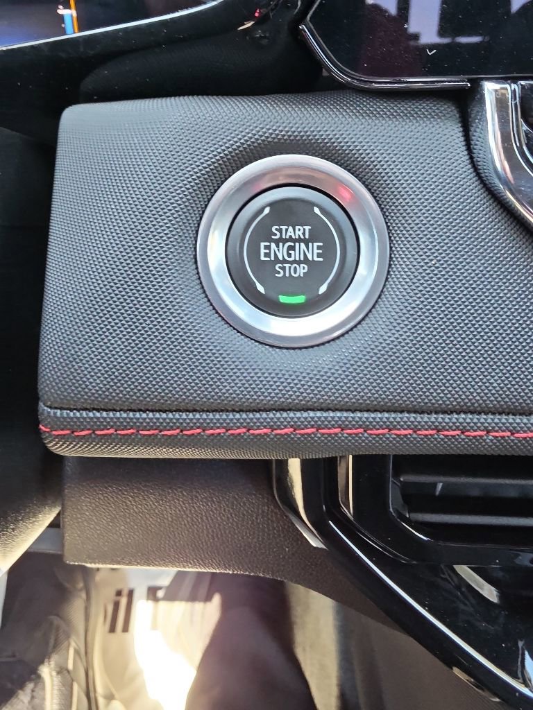 Certified 2023 Chevrolet Colorado Z71 w/ Advanced Trailering Package AWD/4WD image 11