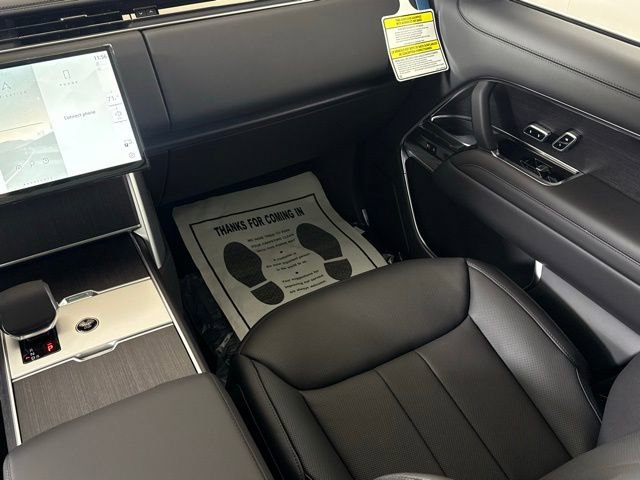 Certified 2026 Land Rover Range Rover SE image 23