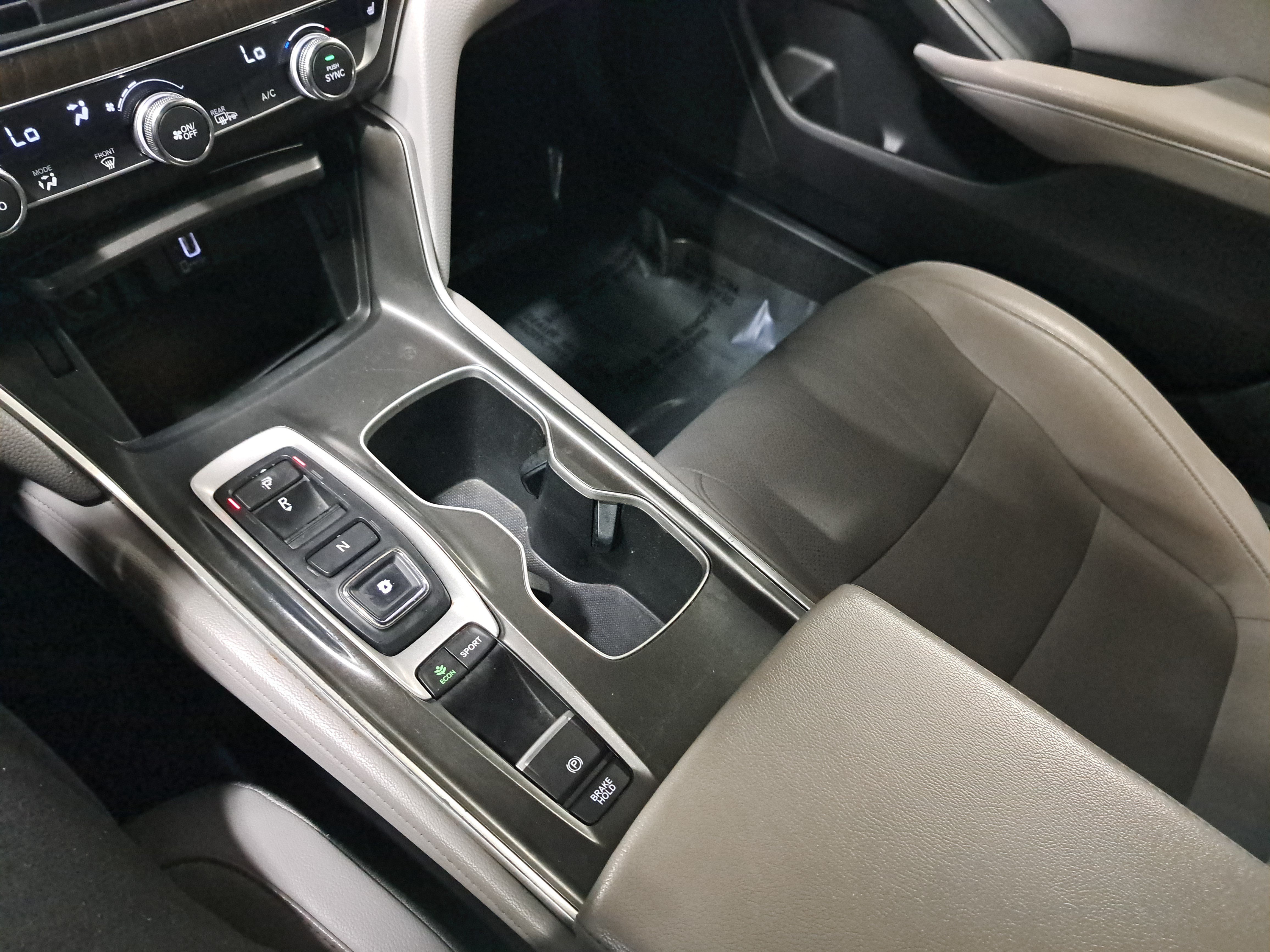 Used 2018 Honda Accord EX-L image 24
