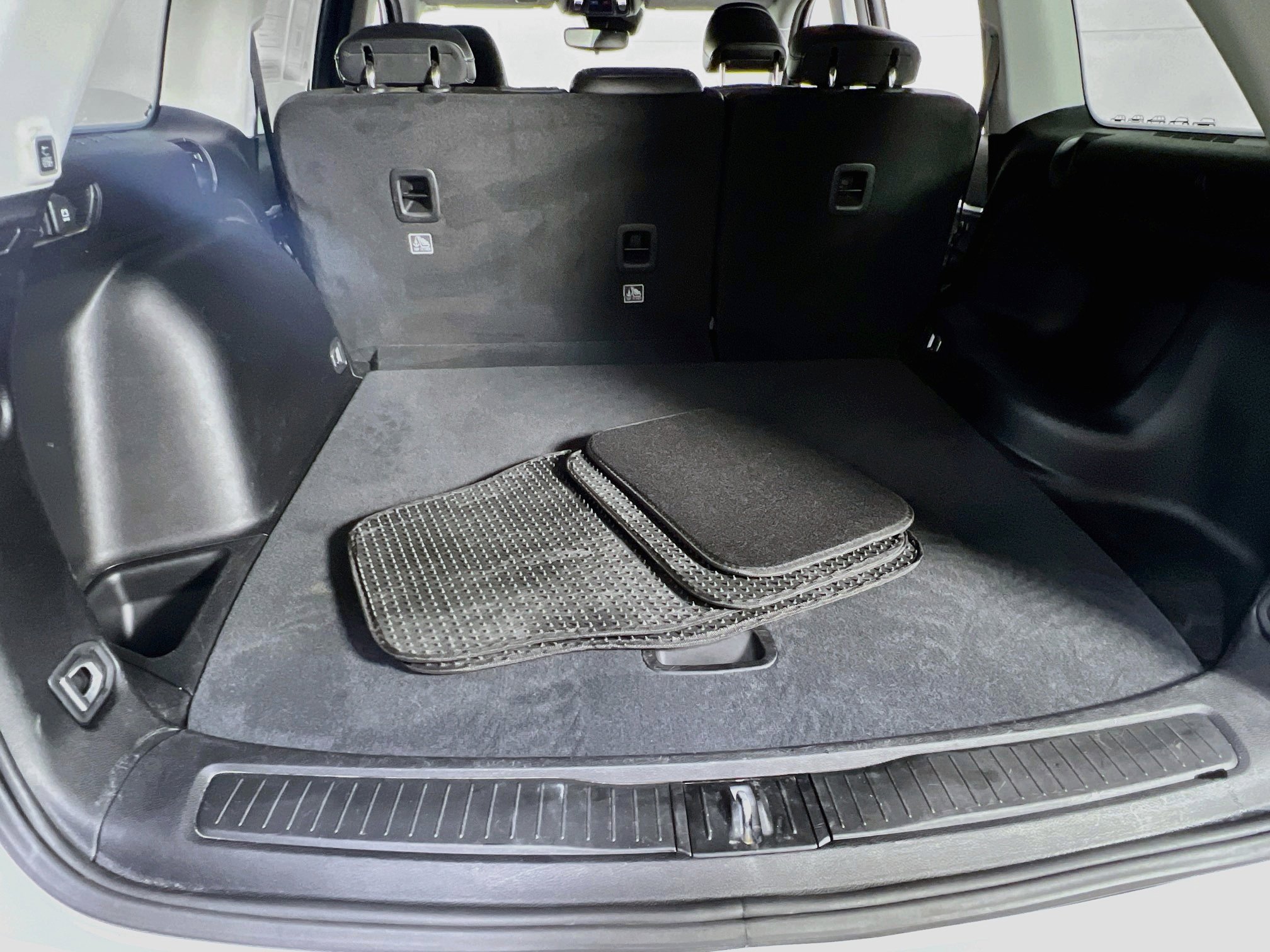 Used 2023 Jeep Grand Cherokee Limited image 25