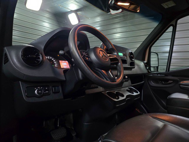 Used 2020 Mercedes-Benz Sprinter 2500 image 13