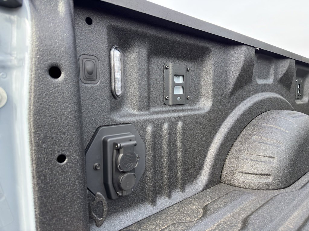 New 2026 Ford F350 Lariat w/ Black Appearance Package image 27