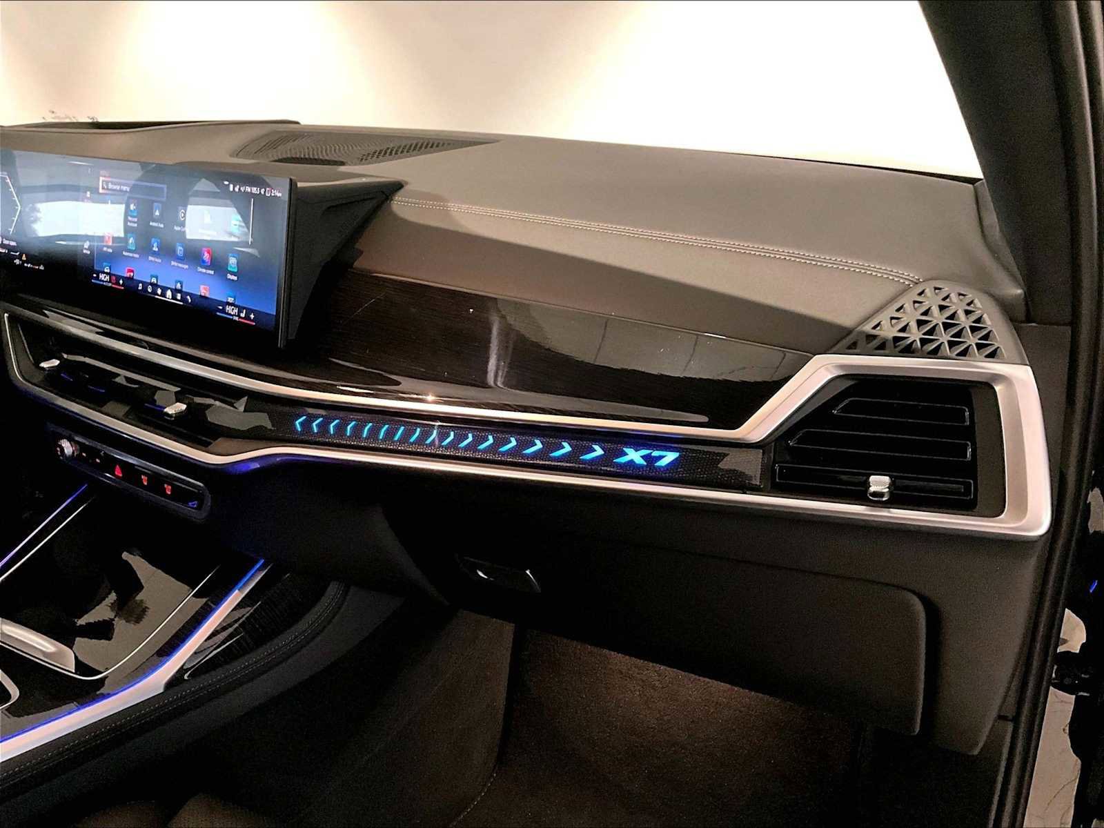 Used 2024 BMW X7 xDrive40i w/ M Sport Package image 23