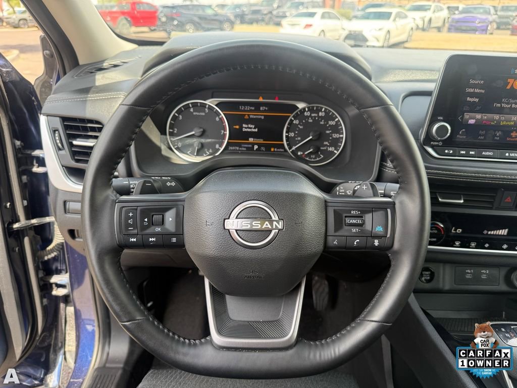 Used 2025 Nissan Rogue SV image 15