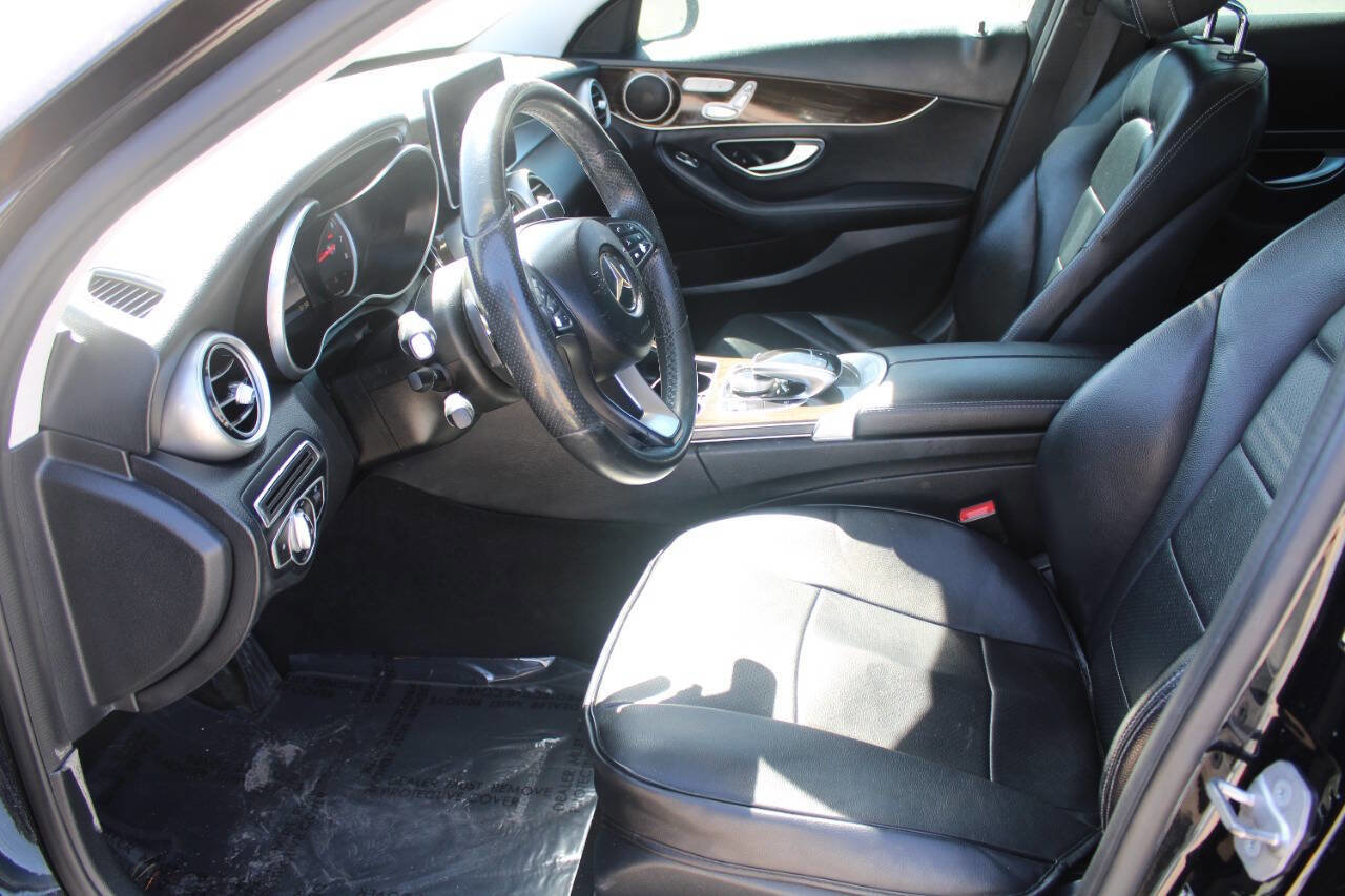 Used 2018 Mercedes-Benz C 300 4MATIC Sedan image 12