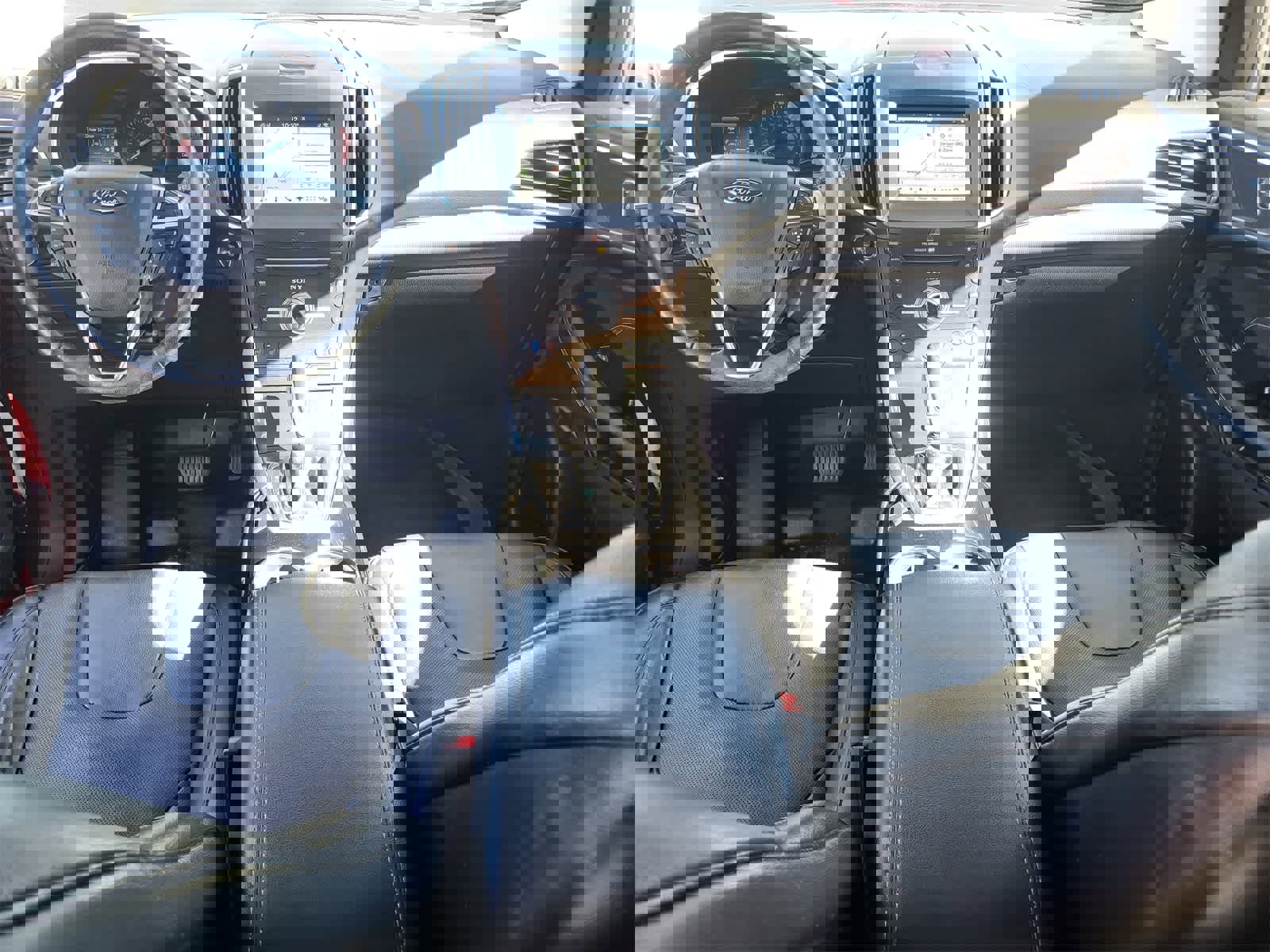 Used 2017 Ford Edge Titanium w/ Equipment Group 301A image 25