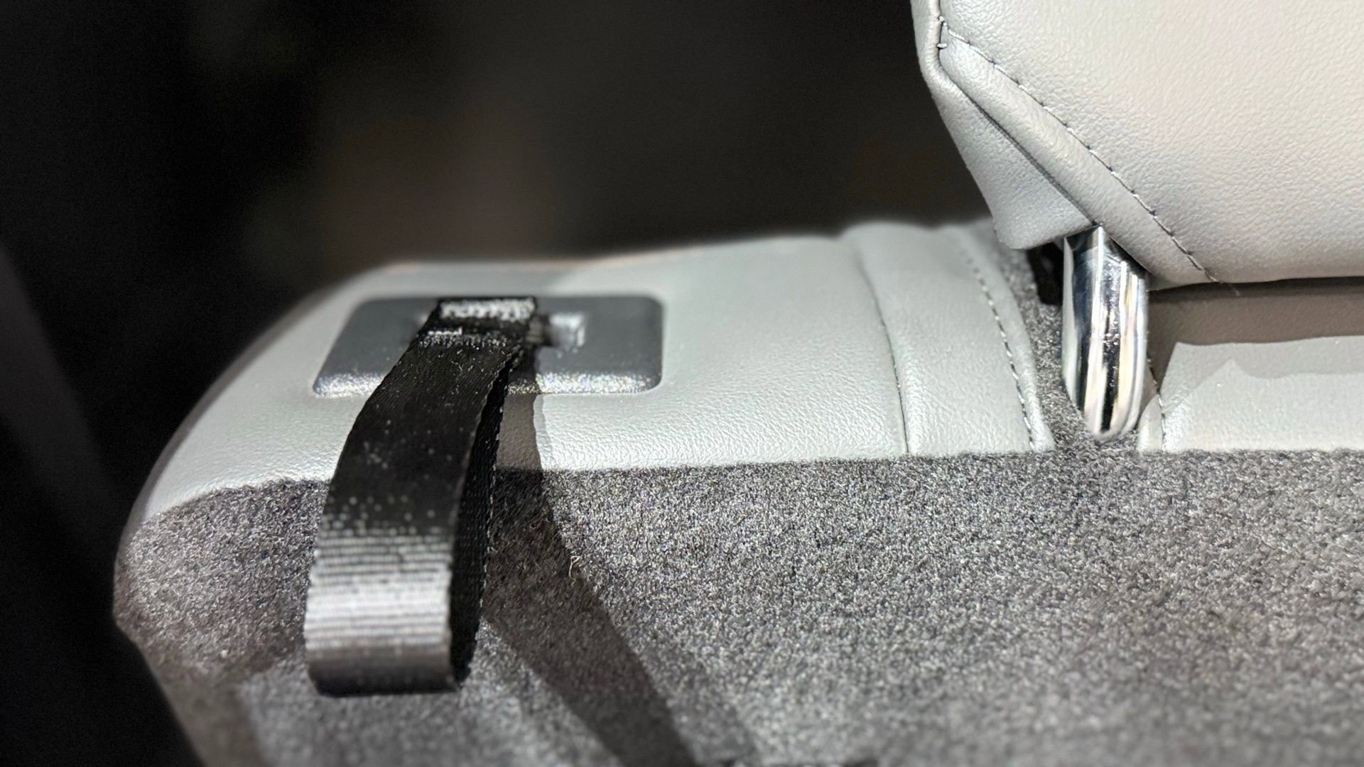 Used 2025 Ford Explorer Active w/ Active Comfort Package image 32