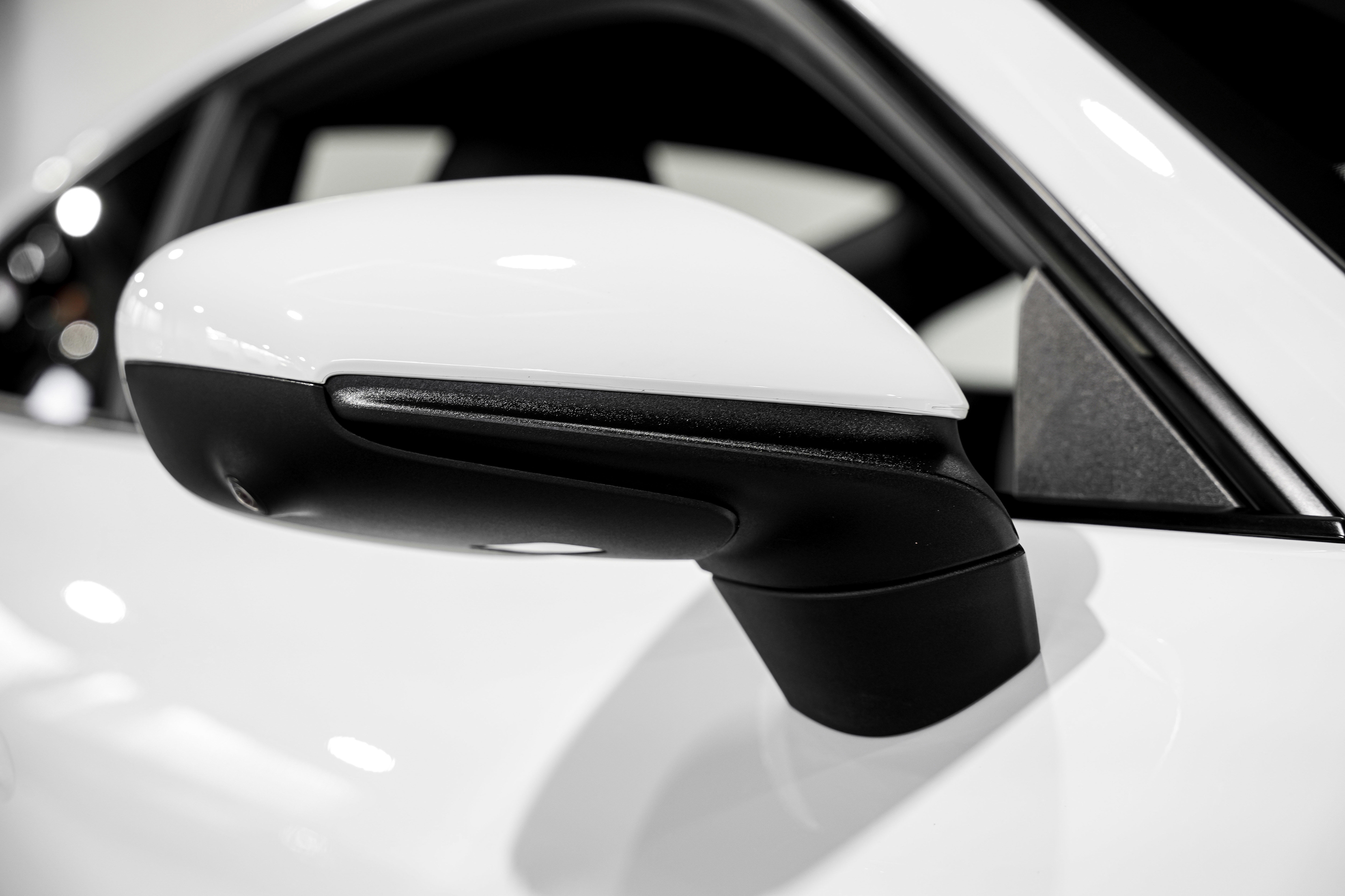 Used 2023 Porsche 911 Carrera w/ Premium Package image 40