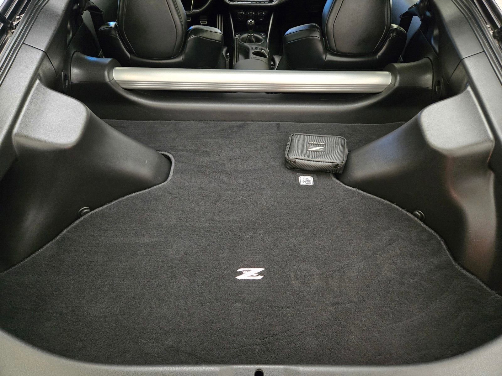 Used 2024 Nissan Z Performance w/ Floor Mat Package RWD image 12