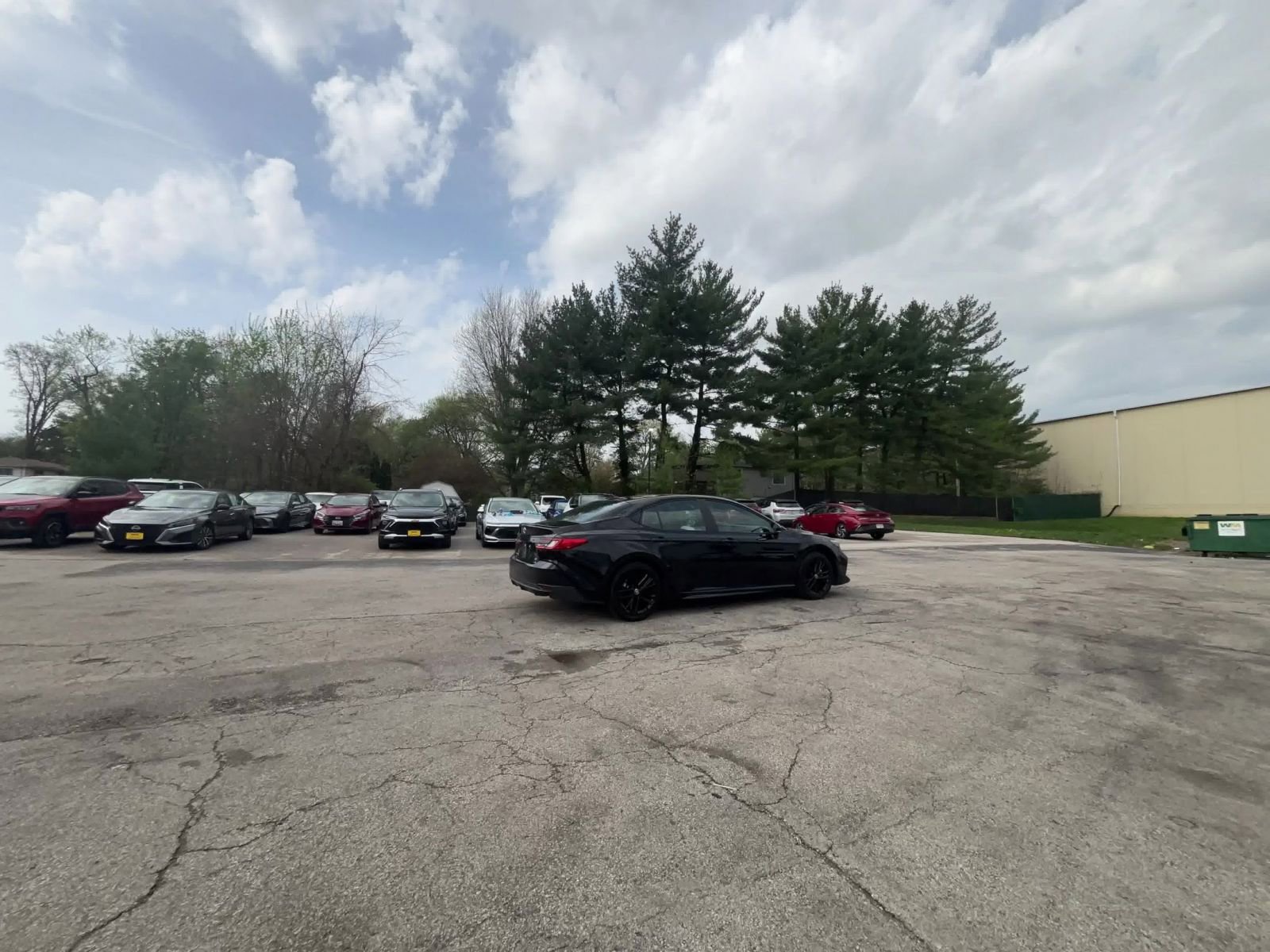 Used 2025 Toyota Camry SE image 8