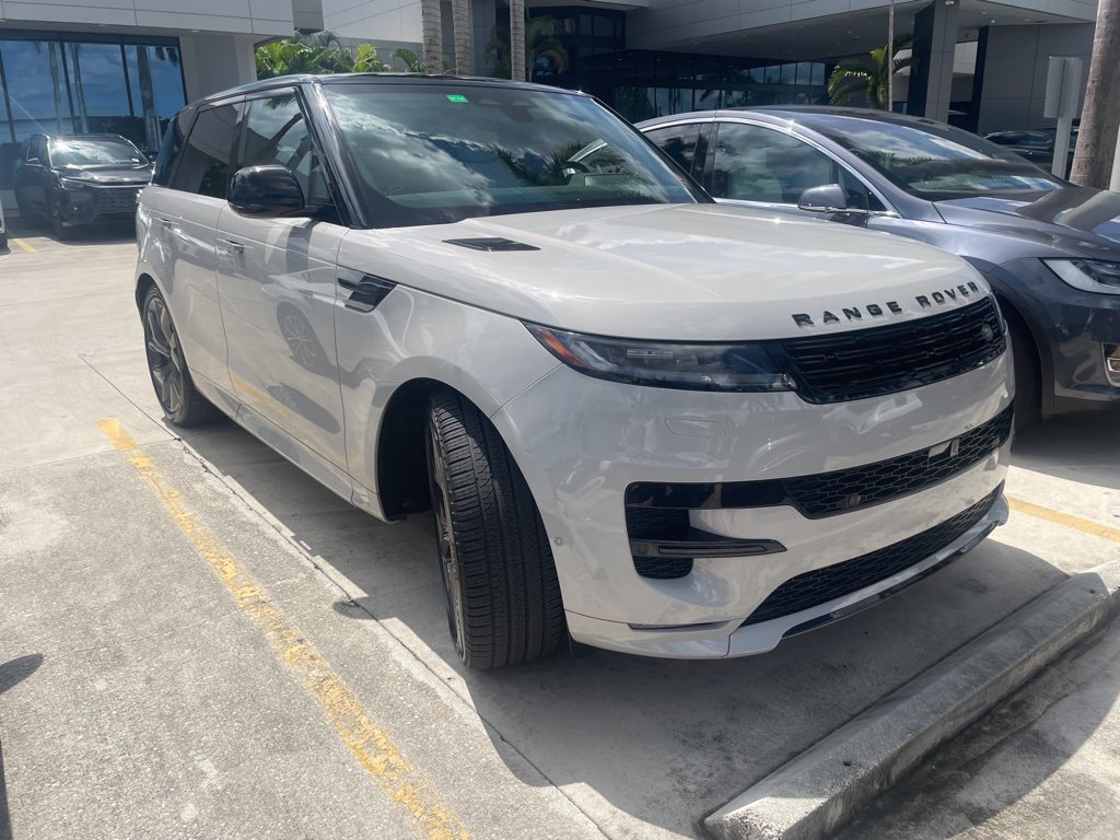 Used 2024 Land Rover Range Rover Sport Dynamic SE