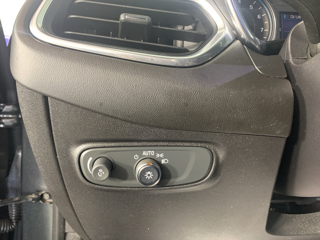 Used 2019 Chevrolet Equinox LT FWD image 16