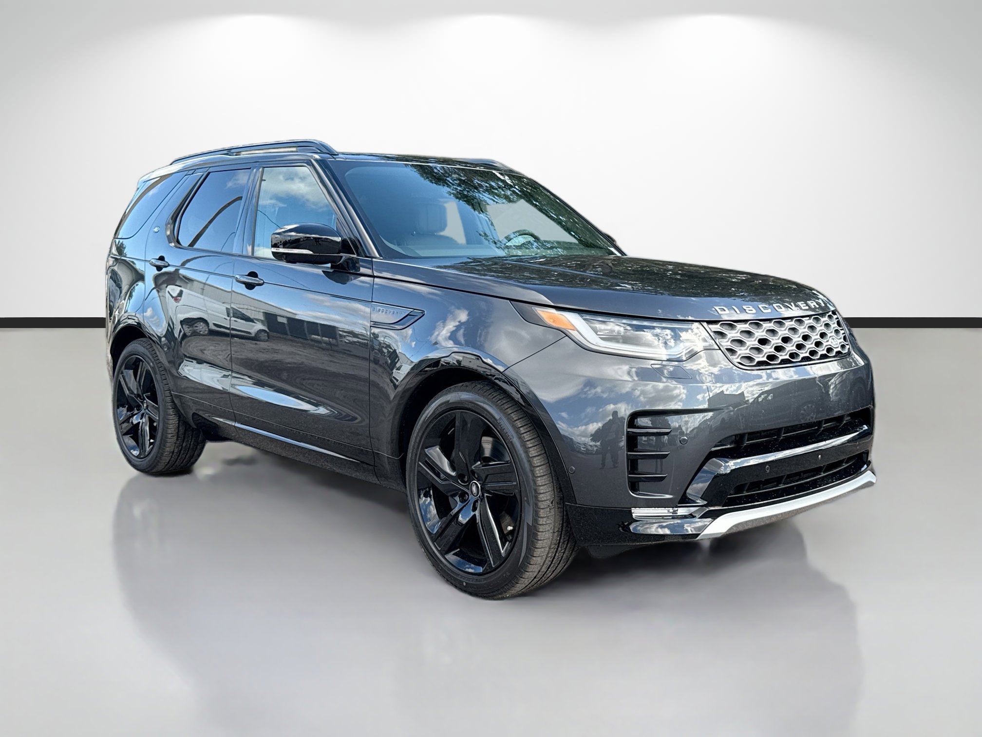 New 2026 Land Rover Discovery Limited Edition image 7