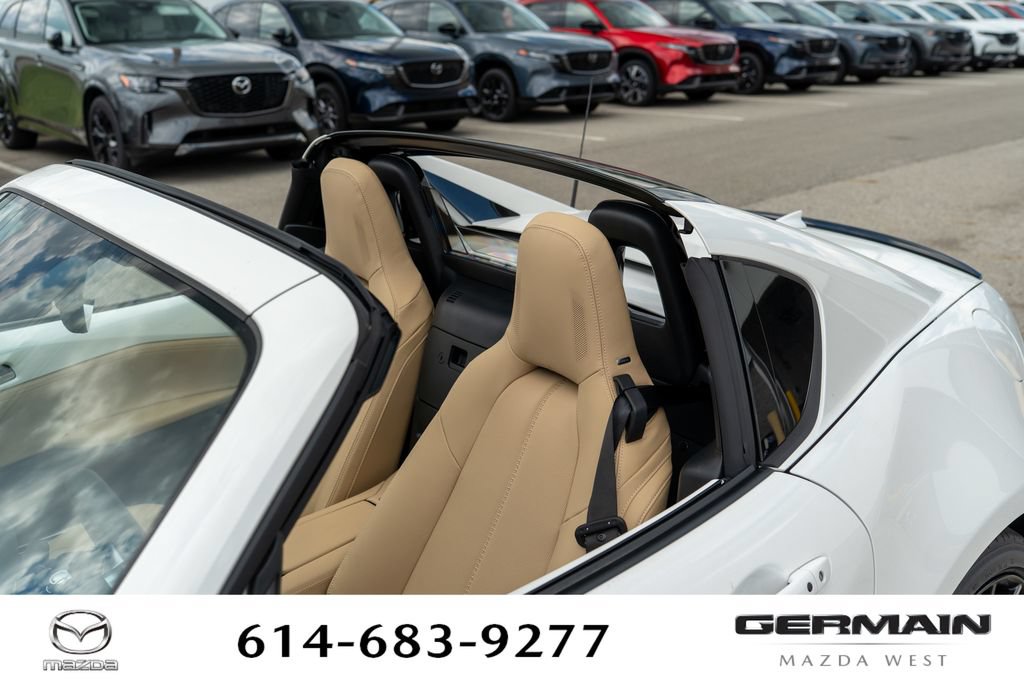 New 2026 MAZDA MX-5 Miata RF Grand Touring w/ Appearance Package RWD image 32