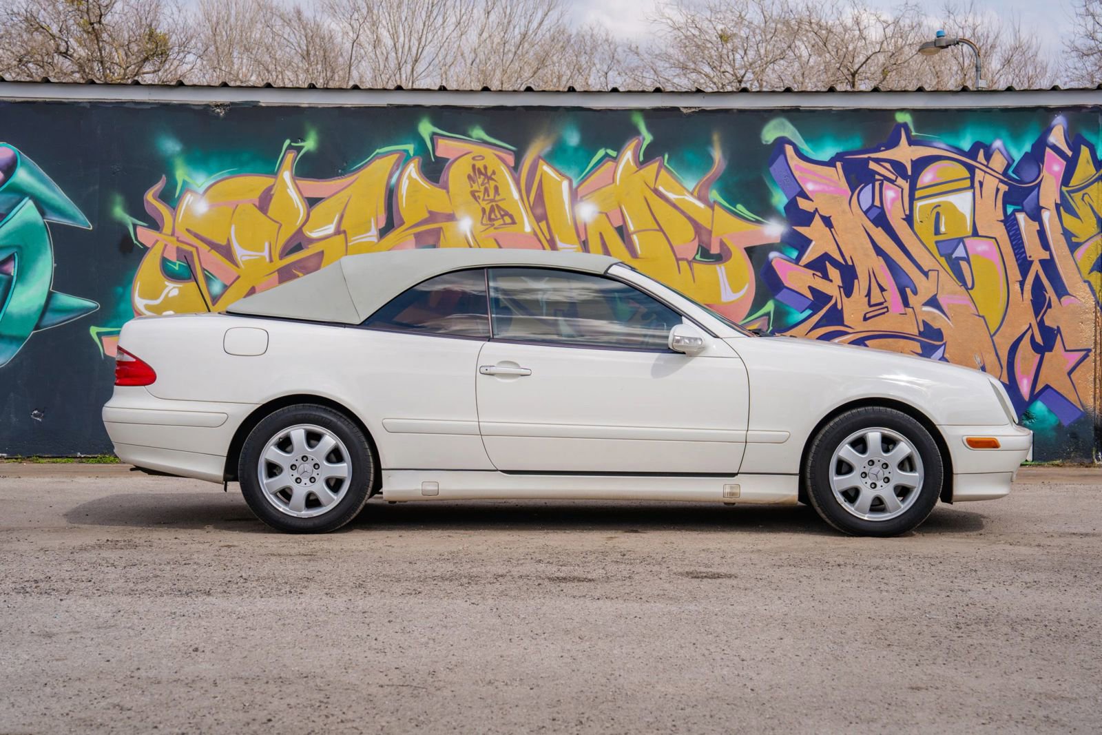 Used 2003 Mercedes-Benz CLK 320 Cabriolet image 2