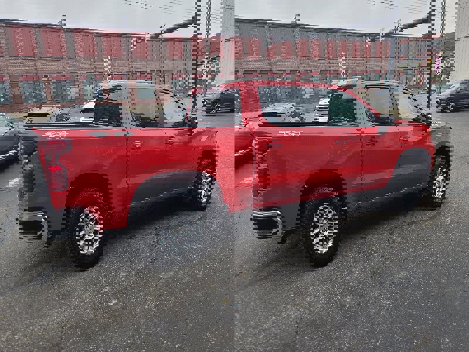 Used 2022 Chevrolet Silverado 1500 LT image 9