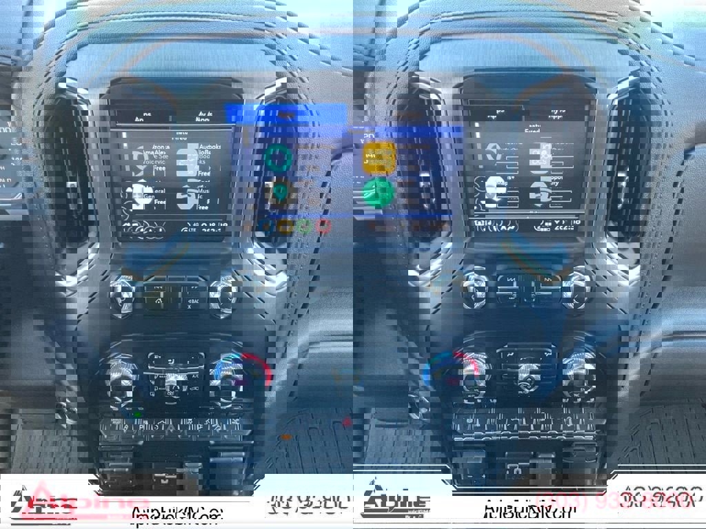 Used 2023 GMC Sierra 3500 Denali w/ Denali Ultimate Package image 11