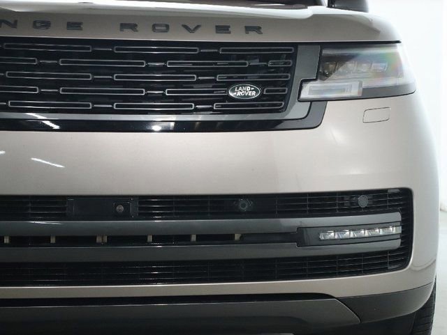Used 2023 Land Rover Range Rover SE image 45